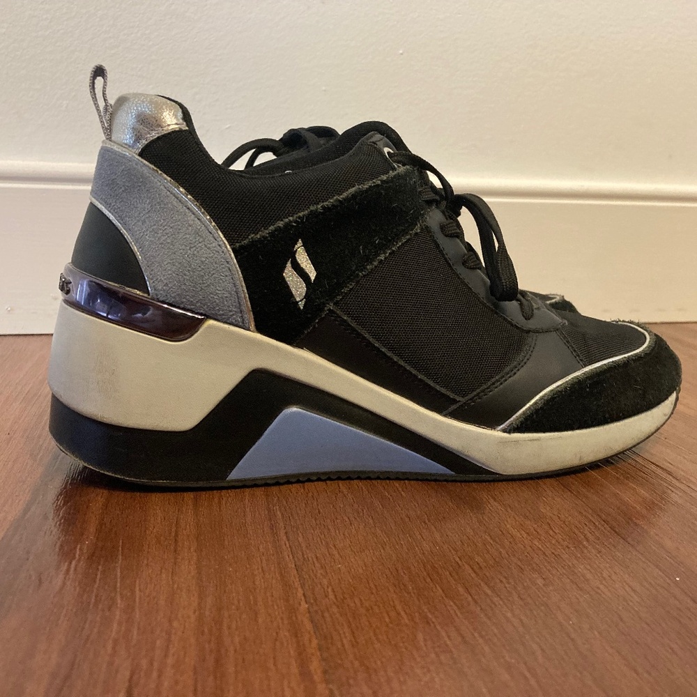 Skechers Black Wedge Sneakers with Silver & Suede Accent - Size 7.5